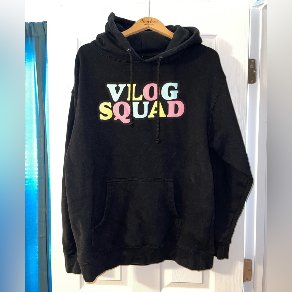 Unisex Size Large Vlog Squad David Dobrik Hoodie Pullover